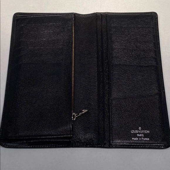 Louis Vuitton Epi Noir Brazza Wallet - Picture 8 of 12